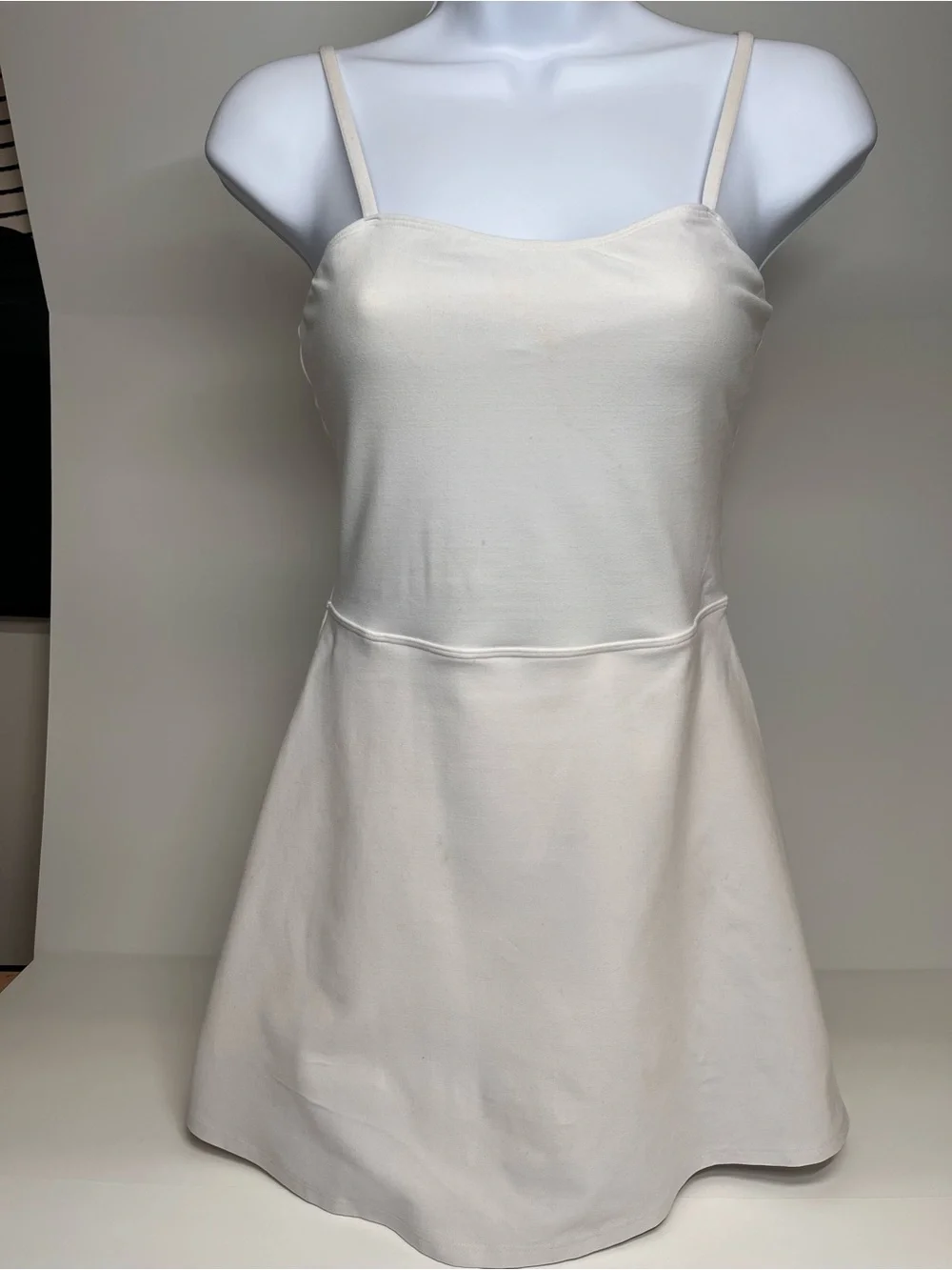 ALO Yoga Cream Spaghetti-Strap Slip